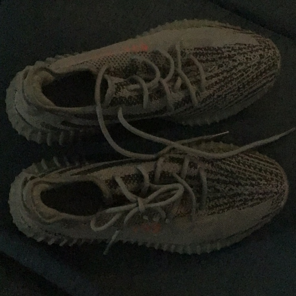 Yeezy 350 V2